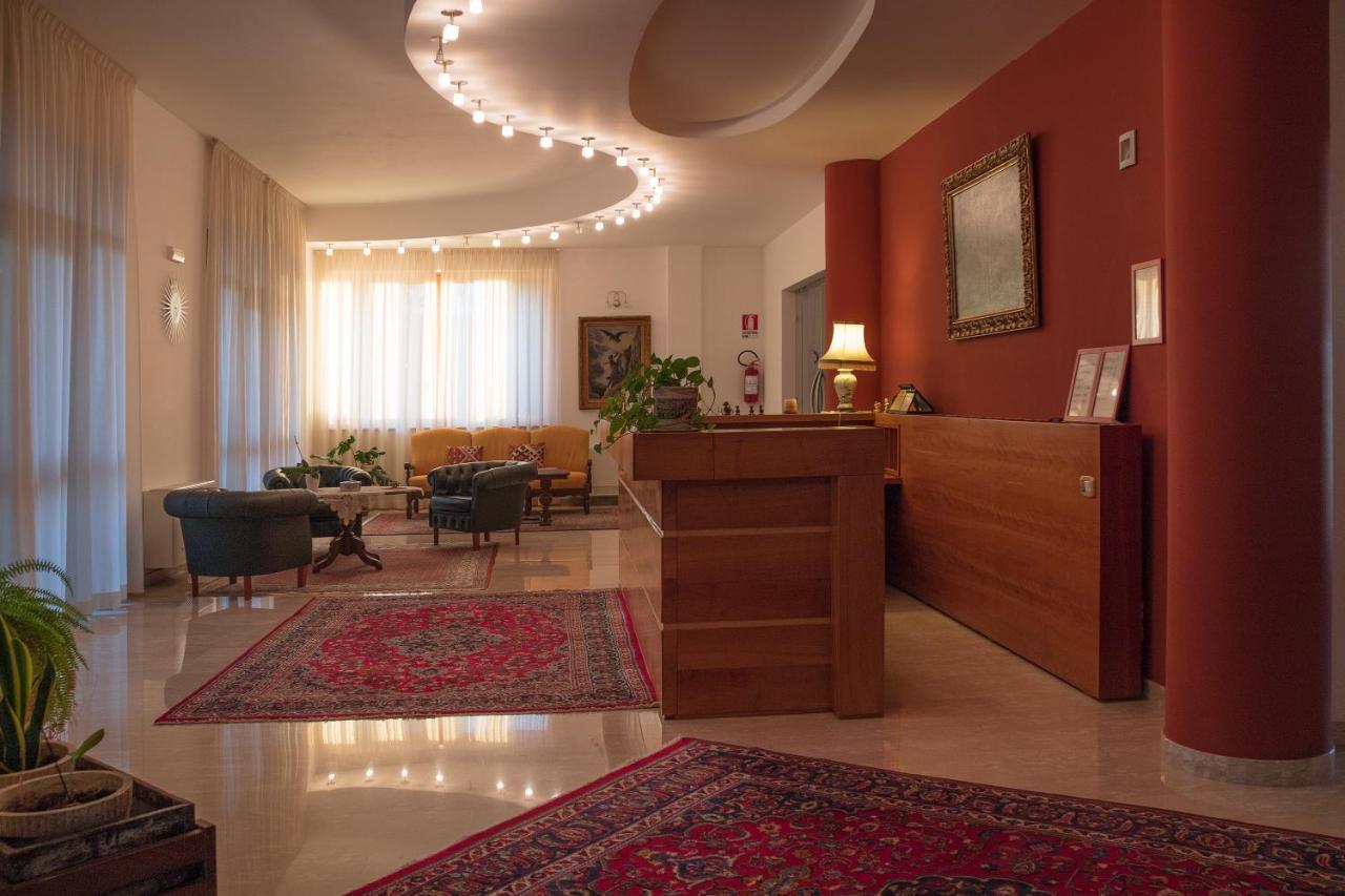Ruggiero Park Hotel Валло-делла-Луканія Екстер'єр фото